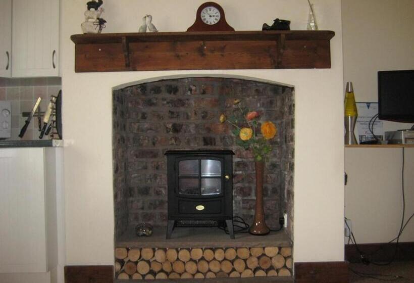 디럭스 스위트, The Smugglers Rest