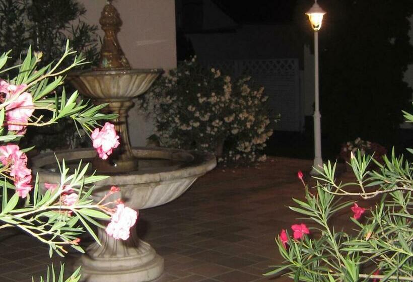 غرفة قياسية, Csigaház Panzió