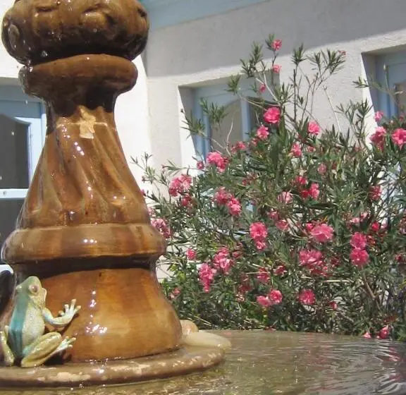 اتاق استاندارد چهارنفره با بالکن, Csigaház Panzió