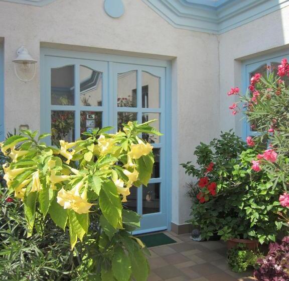 غرفة قياسية مزوَّدة بتراس, Csigaház Panzió