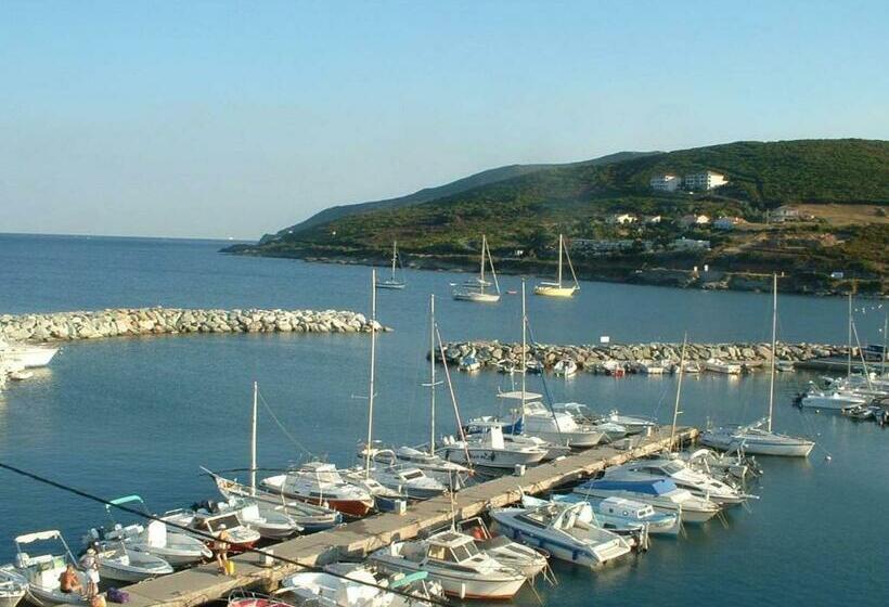 스탠다드 스튜디오 바다 전망, La Marine