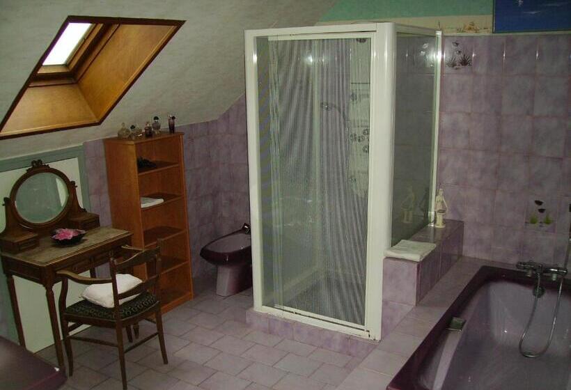 غرفة قياسية مزوَّدة بتراس, A L'ombre Du Mont St Michel