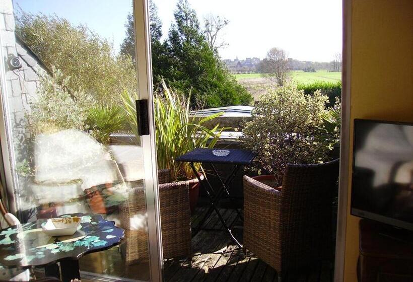 غرفة قياسية مزوَّدة بتراس, A L'ombre Du Mont St Michel