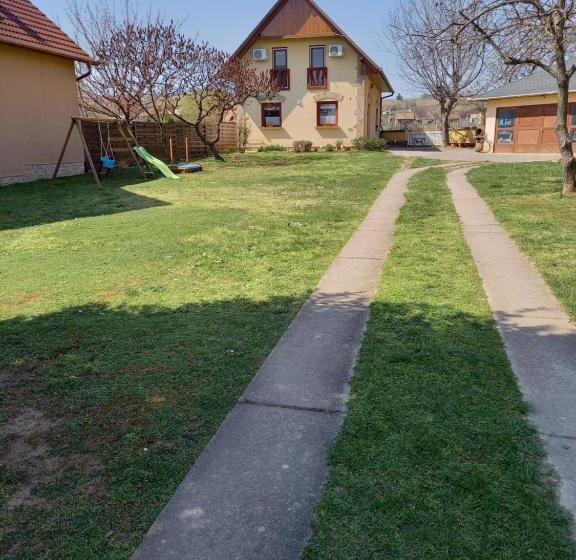 １ベッドルームアパートメント, Burai Vendégház