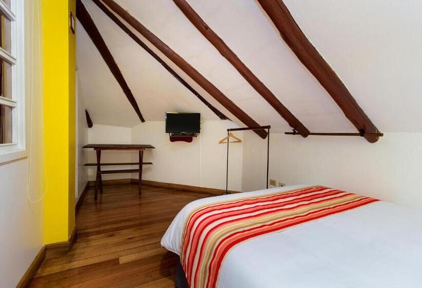 이코노미 룸, Posada Del Rey