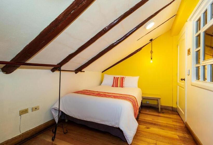 이코노미 룸, Posada Del Rey