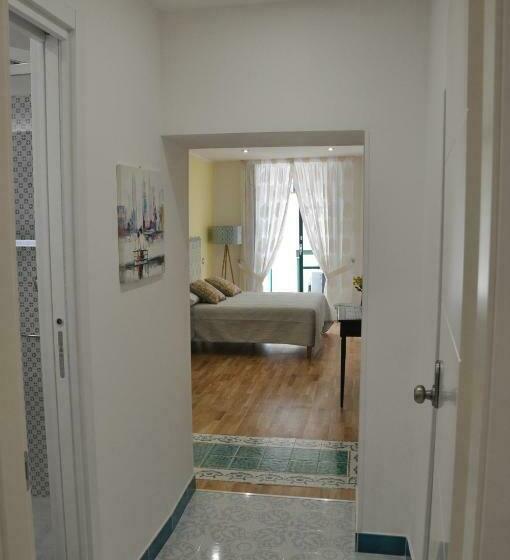 اتاق لوکس با بالکن, Salerno Costa D Amalfi Suite