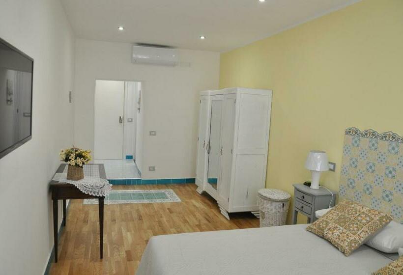 اتاق لوکس با بالکن, Salerno Costa D Amalfi Suite