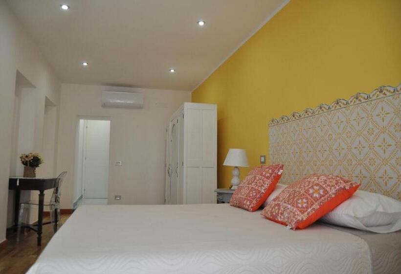 اتاق لوکس با بالکن, Salerno Costa D Amalfi Suite