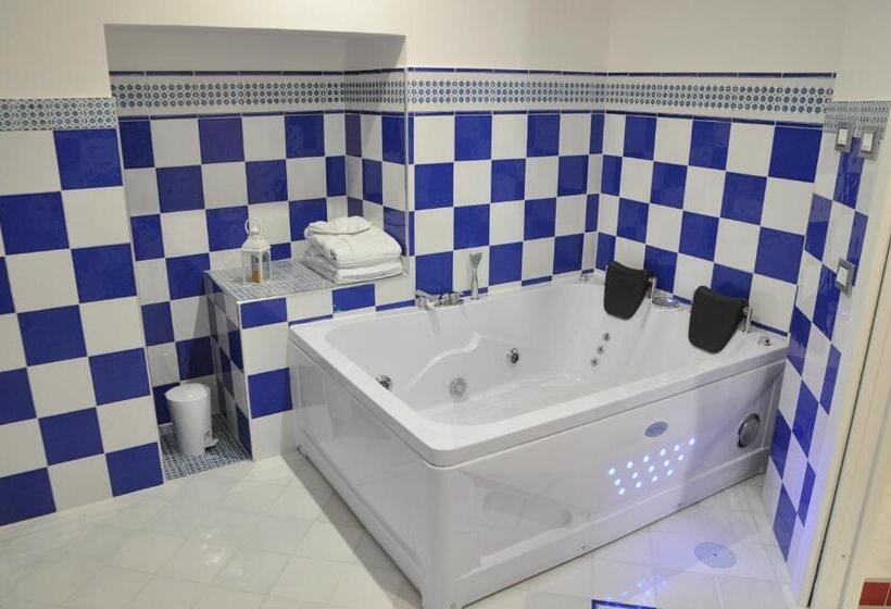 اتاق لوکس با بالکن, Salerno Costa D Amalfi Suite