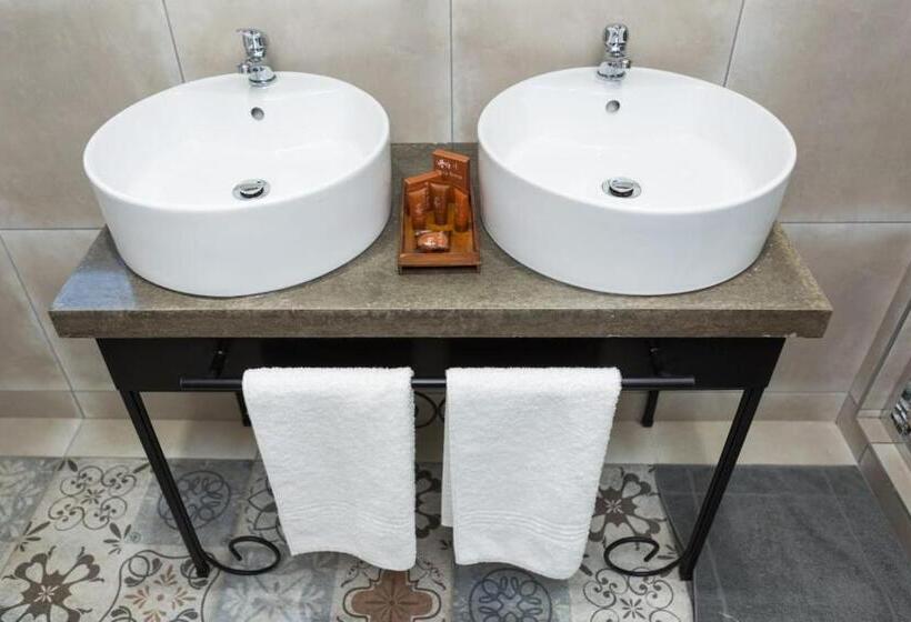 行政套房, Touching Senses Garden Cottages