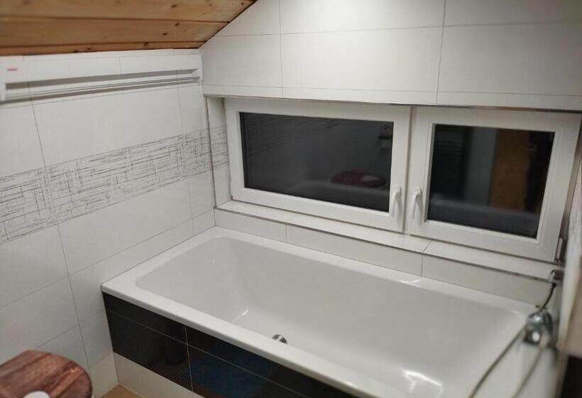 סוויטה נוף להרים, Pension U Slunce