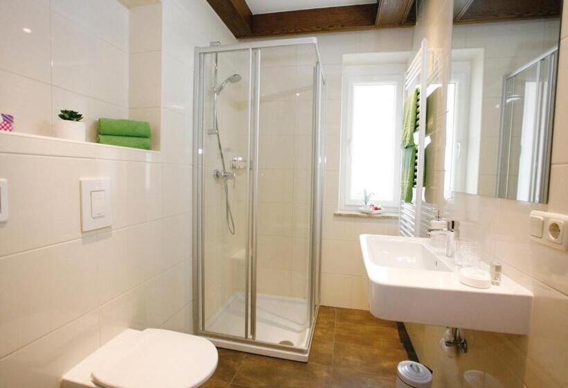 Quarto standart vista lago, Strandpension Seejuwel