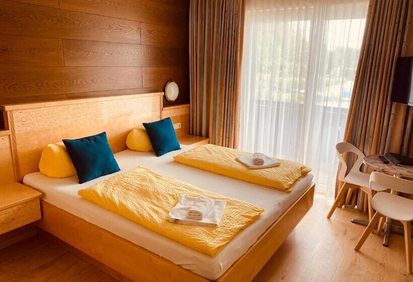 Quarto standart com varanda, Strandpension Seejuwel