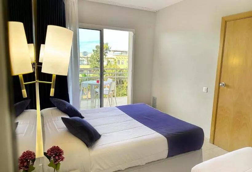 آپارتمان 1 خوابه با چشم‌انداز استخر, Aparthotel Sunclub Salou