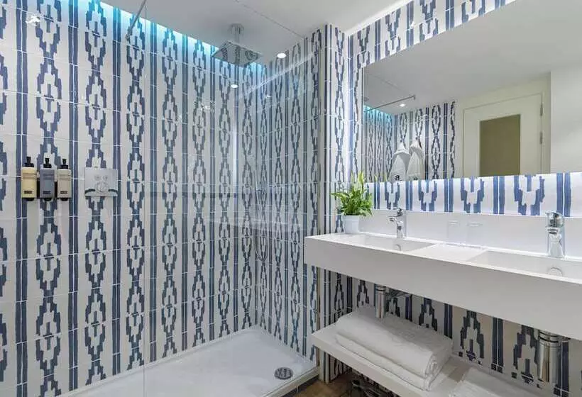 اتاق استاندارد با تراس و چشم‌انداز دریا, Boutique Hotel H10 Blue Mar - Adults Only