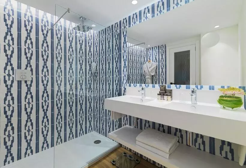 اتاق استاندارد با تراس و چشم‌انداز دریا, Boutique Hotel H10 Blue Mar - Adults Only