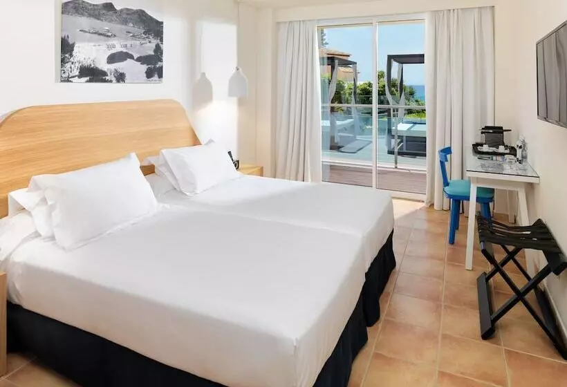 اتاق استاندارد با تراس و چشم‌انداز دریا, Boutique Hotel H10 Blue Mar - Adults Only