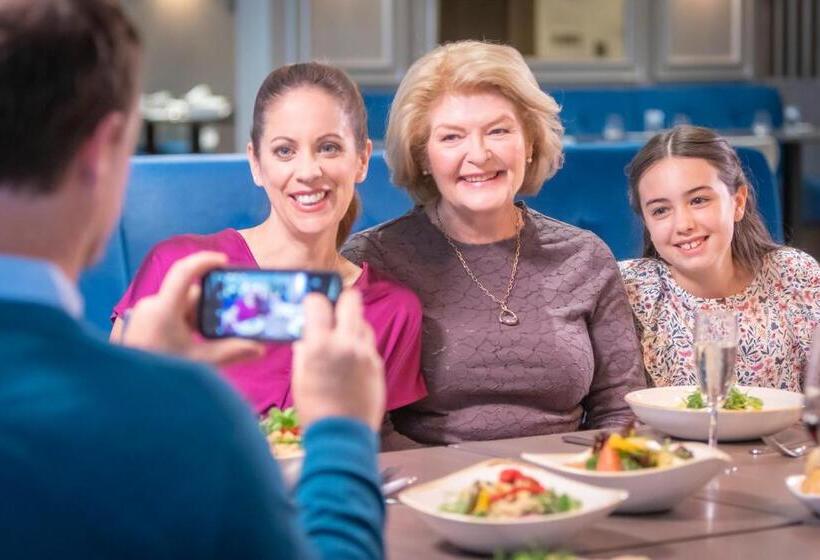 家庭间, Clayton Hotel Ballsbridge