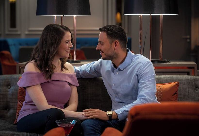 家庭间, Clayton Hotel Ballsbridge