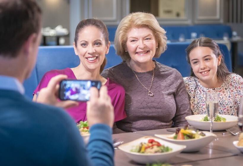 家庭间, Clayton Hotel Ballsbridge