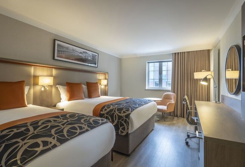 家庭间, Clayton Hotel Ballsbridge
