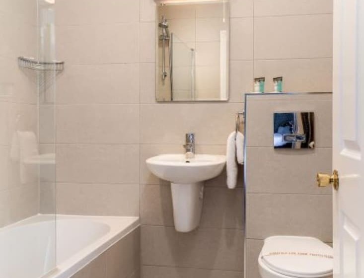 חדר סטנדרט לשלושה, Clifden House By Nina