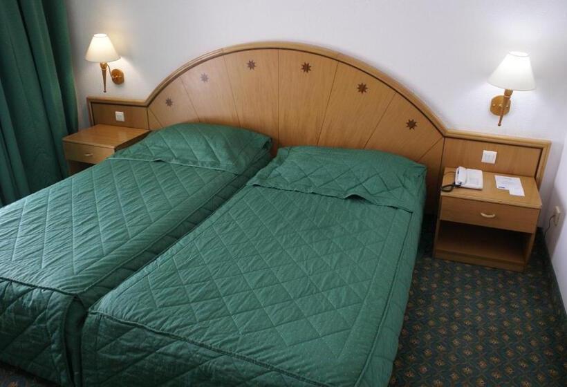 Quarto Triplo Estandar, El Mouradi Hammamet