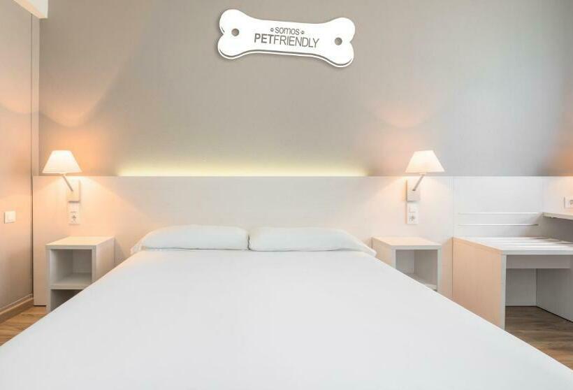 غرفة قياسية, Ilunion Valencia 3