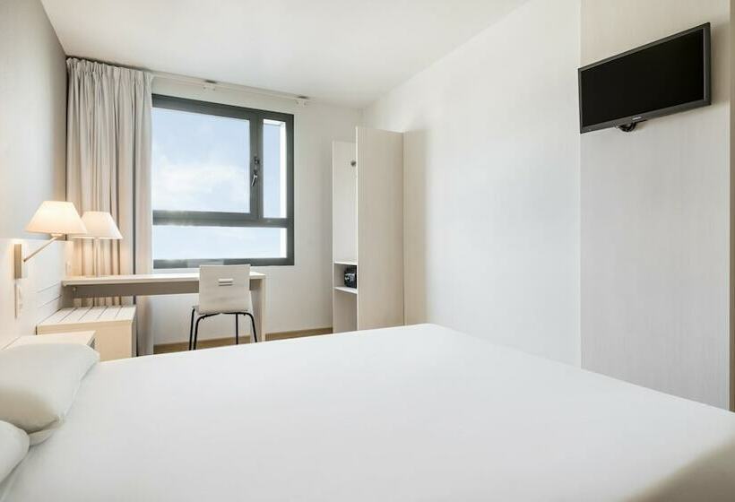 غرفة قياسية, Ilunion Valencia 3