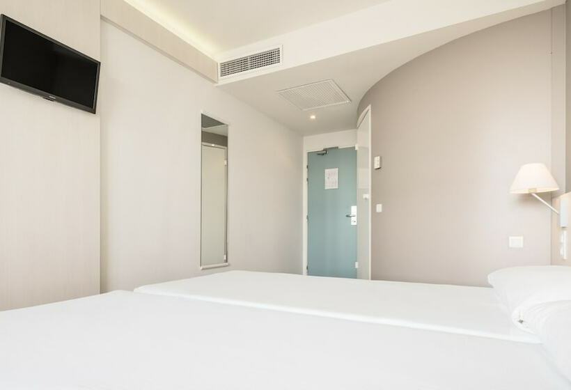 غرفة قياسية, Ilunion Valencia 3