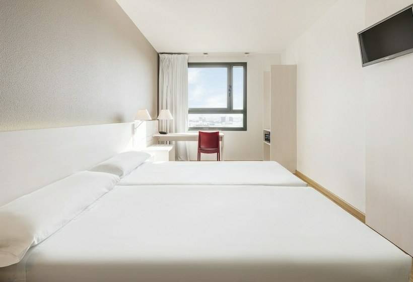 غرفة قياسية, Ilunion Valencia 3