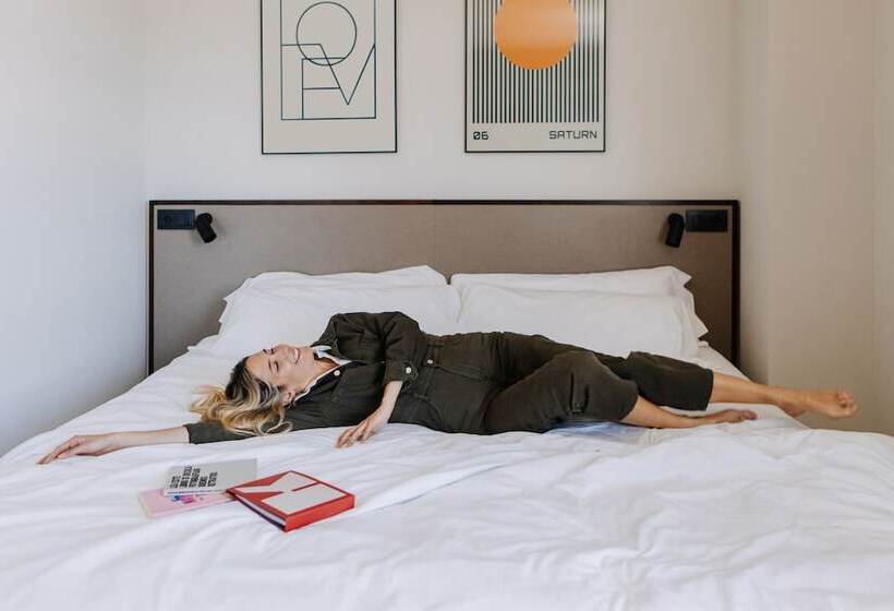 غرفة قياسية ثلاثية, Kramer