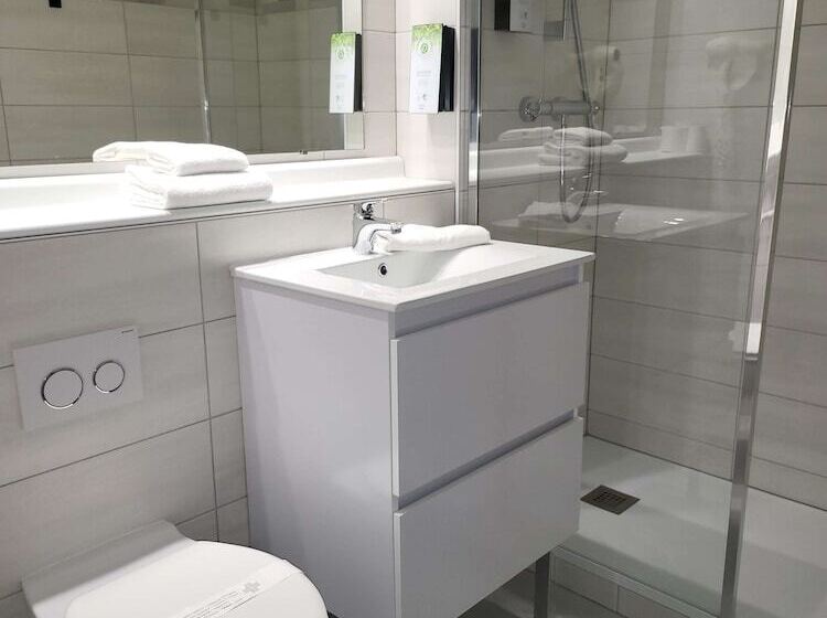 غرفة قياسية, Kyriad Bellegarde  Genève