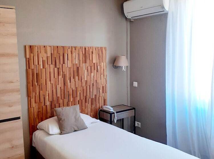 חדר סטנדרט יחיד, La Villa Tosca