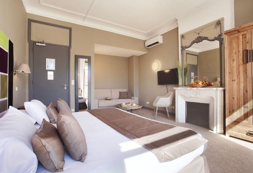 סוויטת ג'וניור עם מרפסת, La Villa Tosca