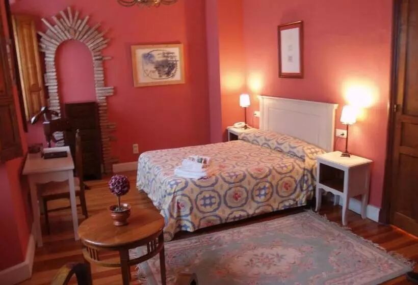 Quarto Estandar, Palacio De Libardon
