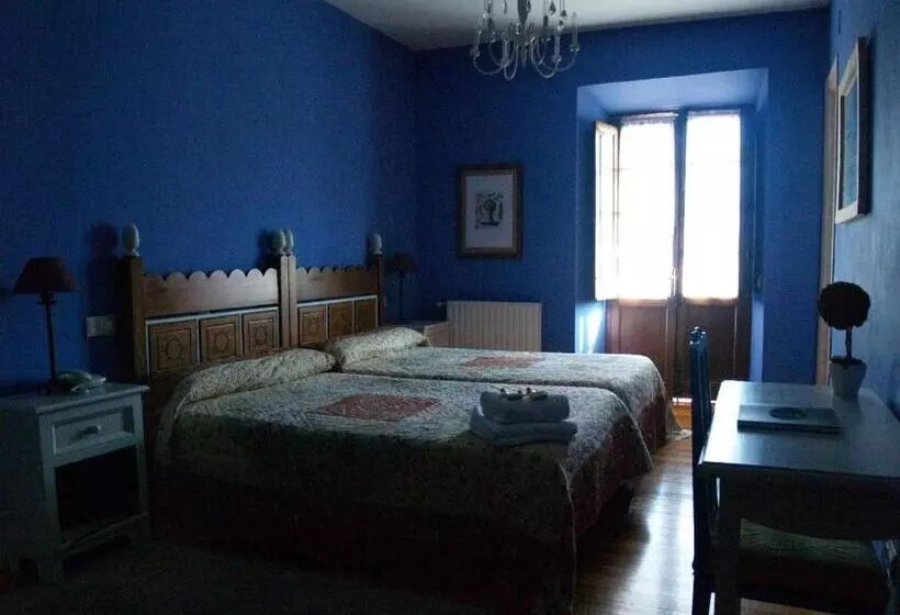 Quarto Estandar, Palacio De Libardon