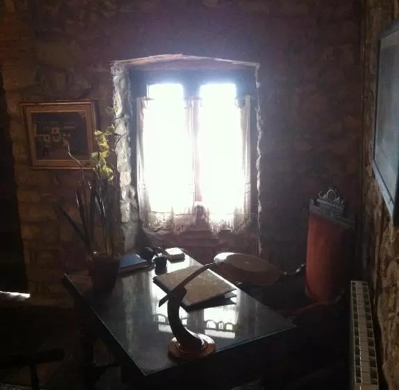 Quarto Estandar, Palacio De Libardon