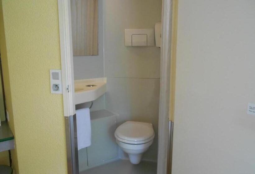 غرفة قياسية ثلاثية, Premiere Classe Brest Gouesnou Aeroport