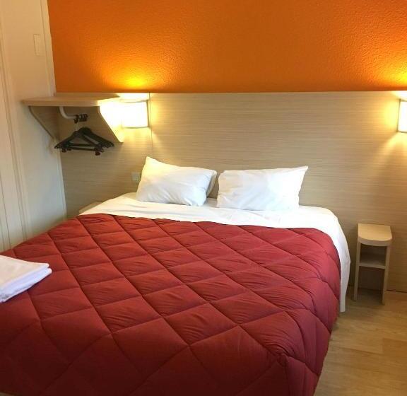 Номер Стандарт, Premiere Classe Paris Ouest Nanterre La Defense