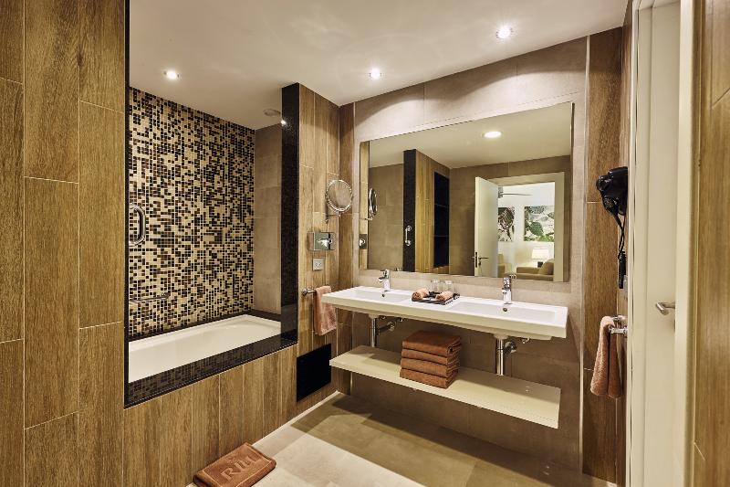 Junior Suite, Hotel Riu Tequila - All Inclusive