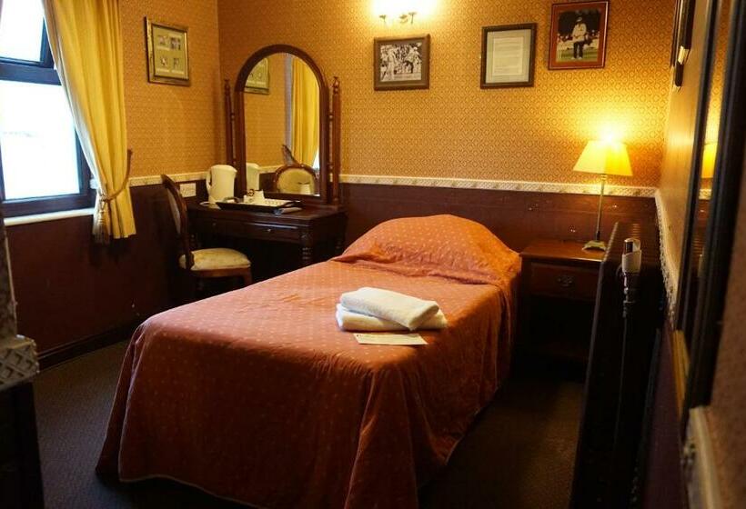 スタンダードシングルルーム, The Butlers