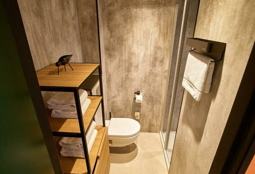 اتاق اکونومی, The Ed Amsterdam