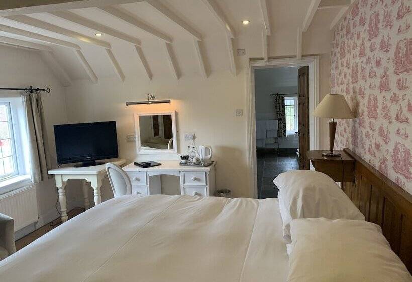 高级大房间, The Thatched Cottage Inn