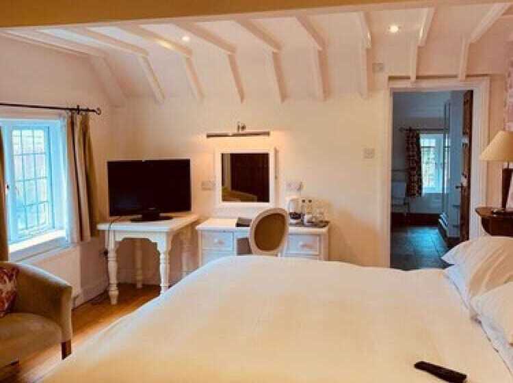 高级大房间, The Thatched Cottage Inn