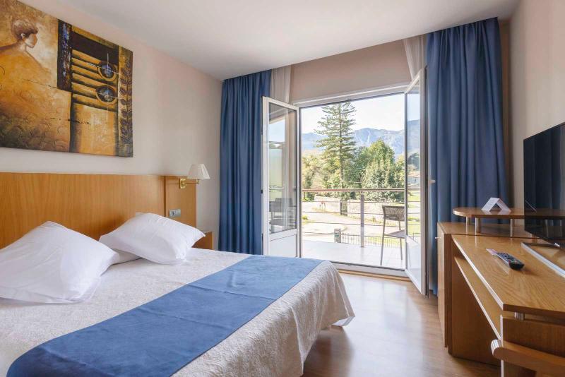 标准间带露台, Villa De Llanes