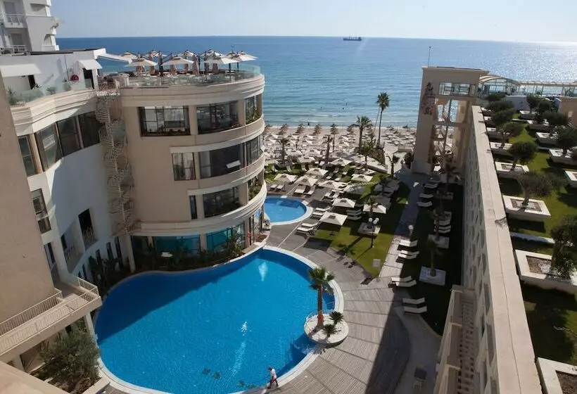 سوییت جونیور, Sousse Palace Hotel & Spa
