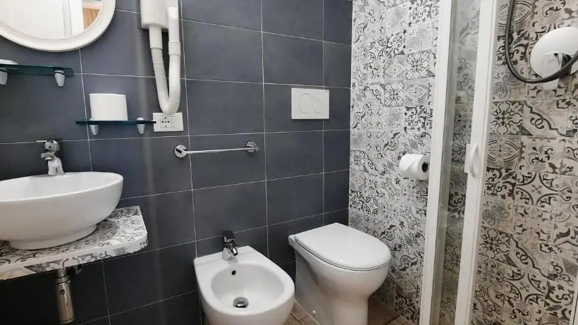 スタンダード４人部屋, B&b Hotel Serenità