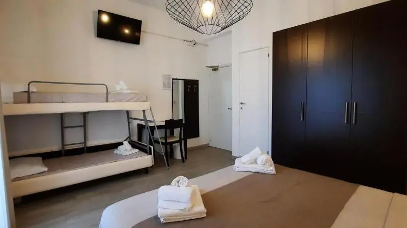 スタンダード４人部屋, B&b Hotel Serenità